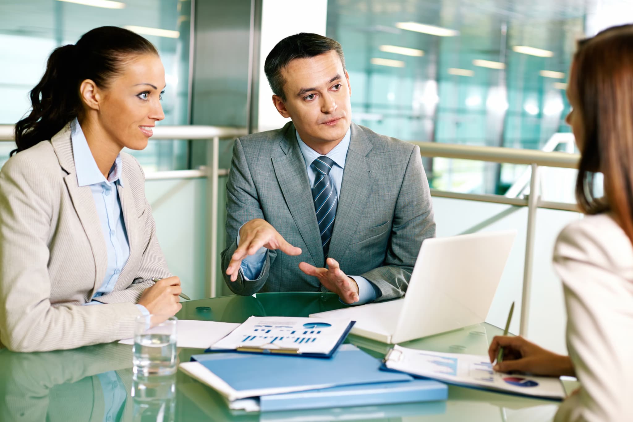 How Top Insurance Agencies Avoid Bad Hires and Secure the Best Before 2025